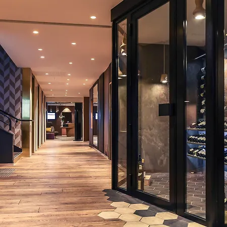 Mercure Centre Clemenceau 4*