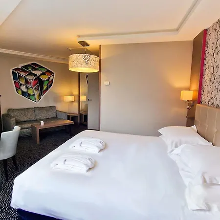 Hotel Mercure Centre Clemenceau 4*