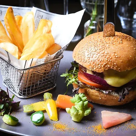 Hotel Mercure Centre Clemenceau 4*