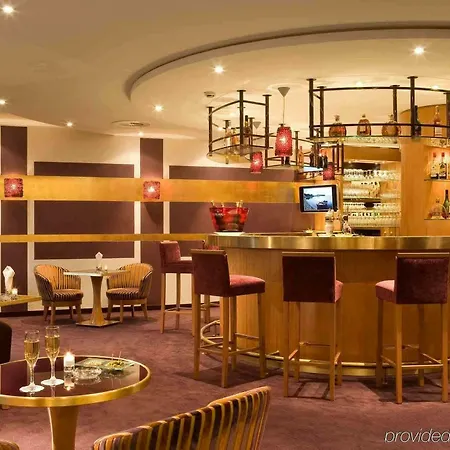 Отель Mercure Centre Clemenceau